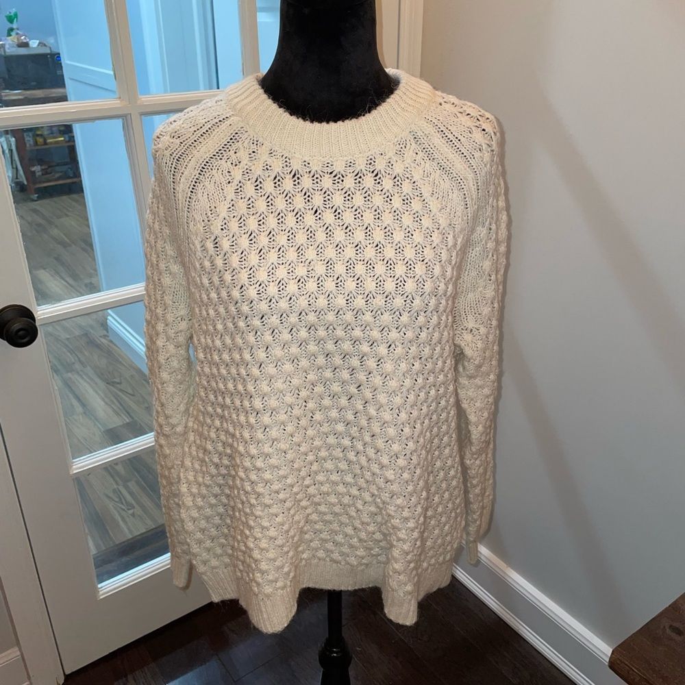 H&M Cream Women’s Sweater Size Small